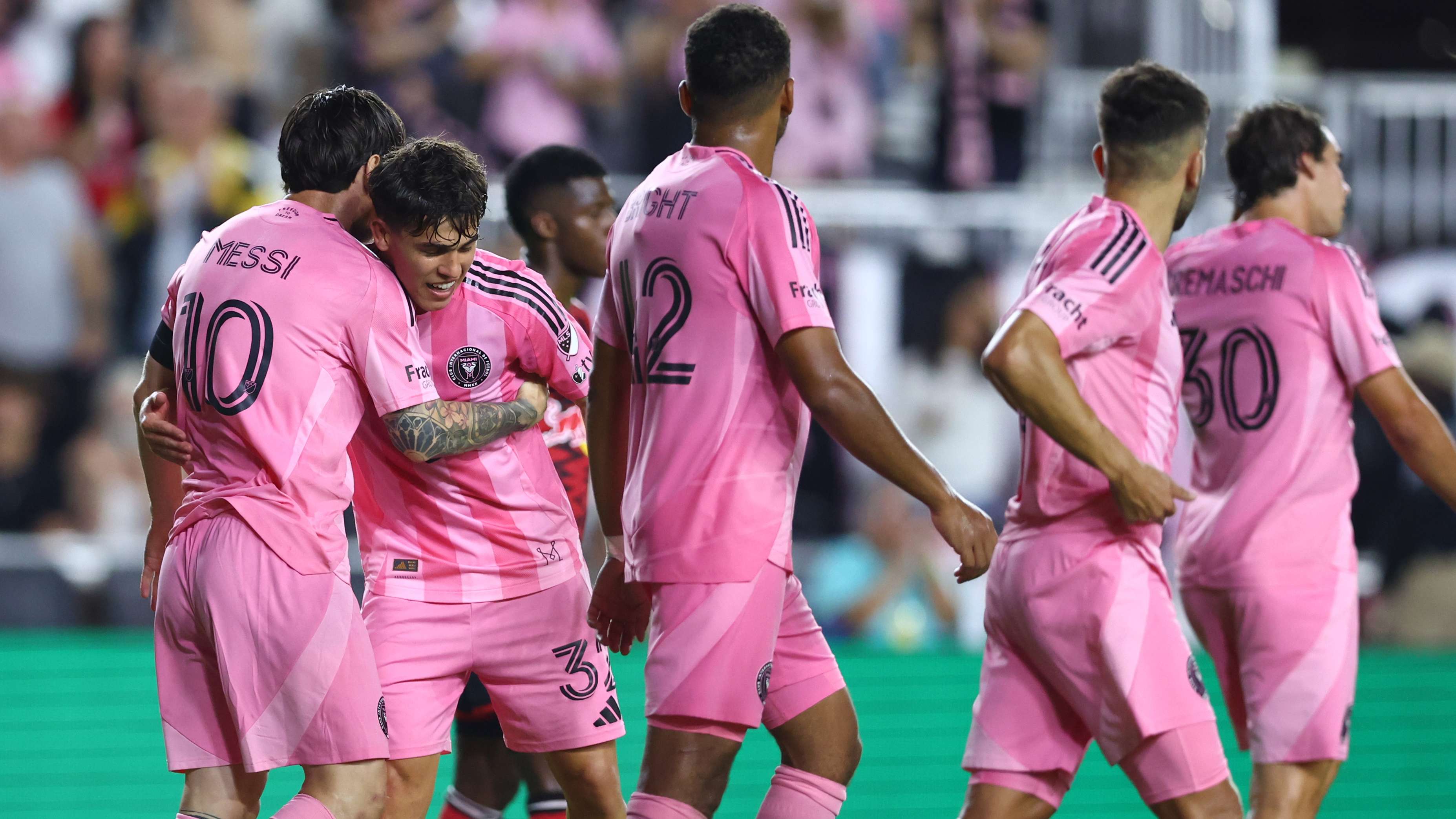 包含转会期拜仁慕尼黑备战意大利杯，远射贴柱细节曝光，信心回归，数据趋势出现新变化的词条亚博体育平台