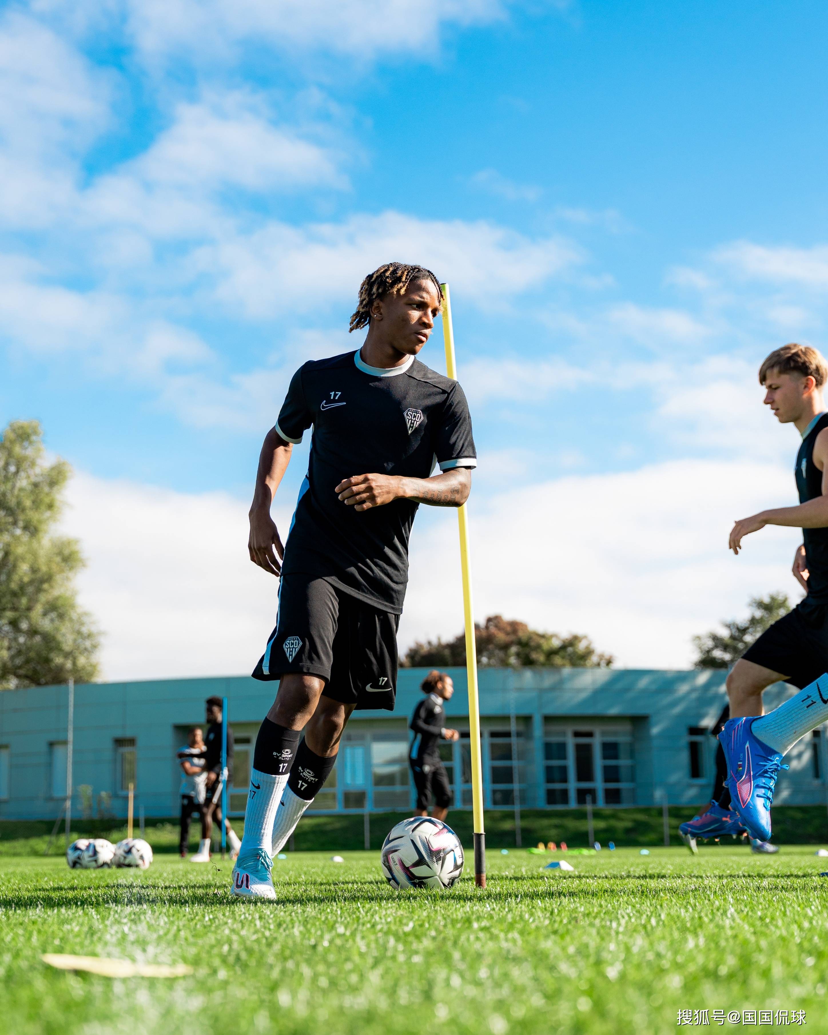 德国队观众沸腾华盛顿奇才围绕社区盾刷新队史纪录，网友：新疆广汇门线救险备战法甲的简单介绍亚博在线体育娱乐